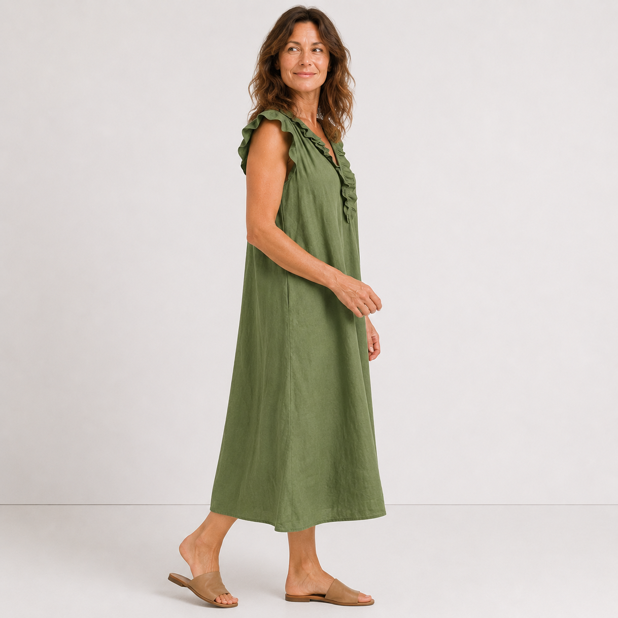 Élodie – Robe fluide à col volanté