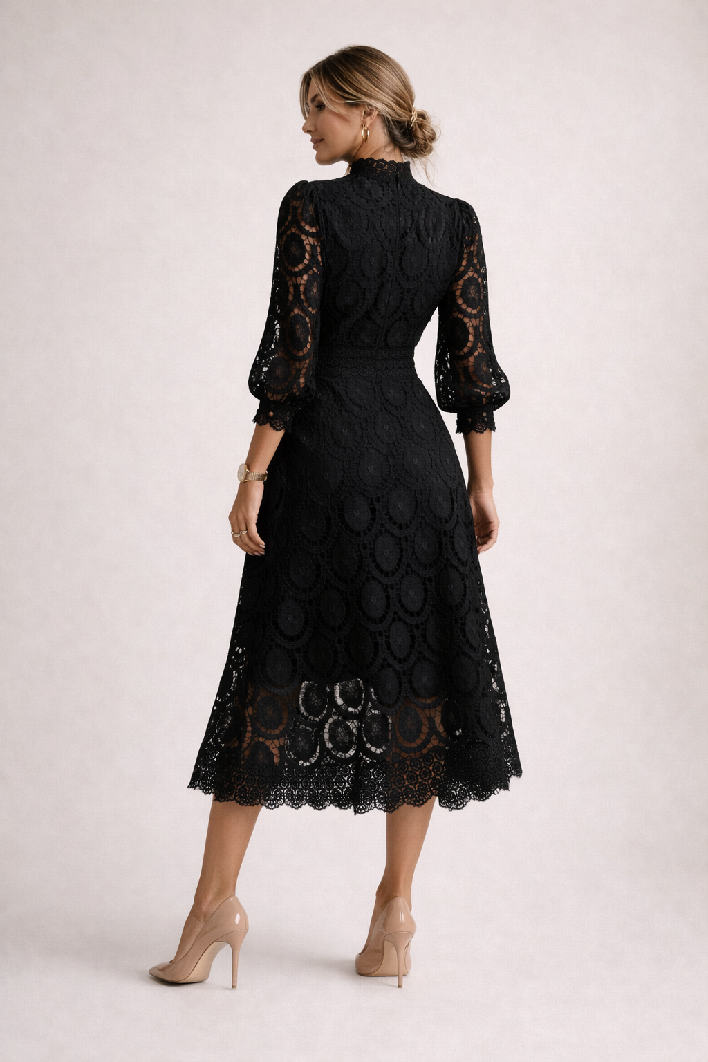 Sophie — Robe en dentelle structurée